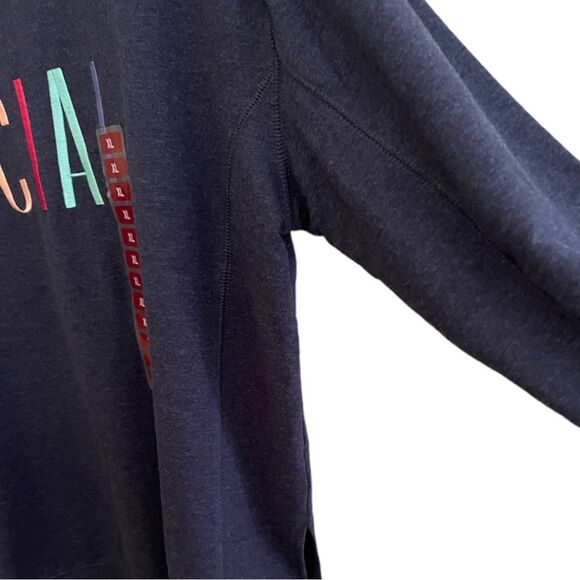 New!🏷 Wildfox sweater/sweatshirt XL super soft material Reg $108 - Picture 5 of 11